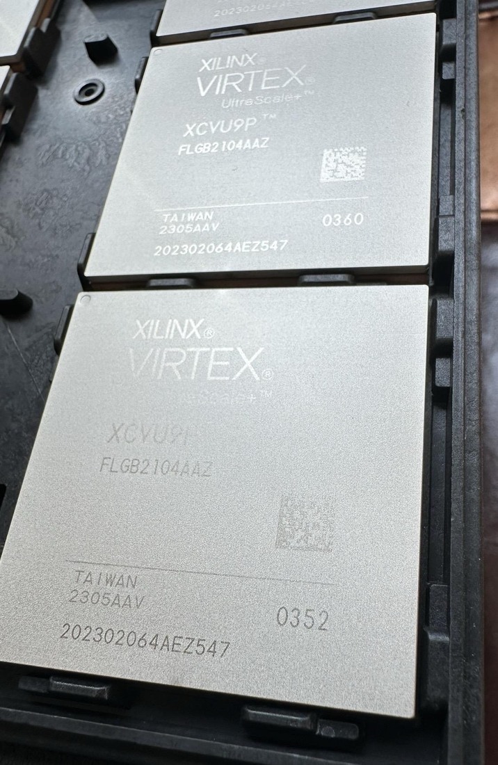 XCVU9P-2FLGB2104I AMD